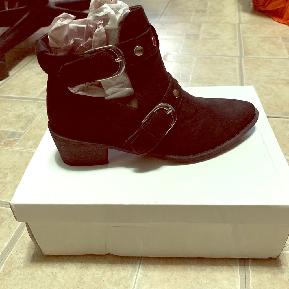 Cut out booties